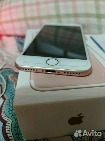 Телефон iPhone