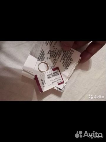 Кольцо новое бриллиант золото Кольцо новое бриллиант золото