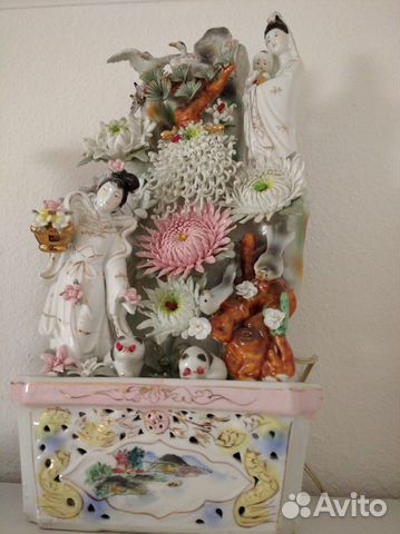 Музыкальная статуэтка с подсветкой. Фарфор Музыкальная статуэтка с подсветкой. Фарфор