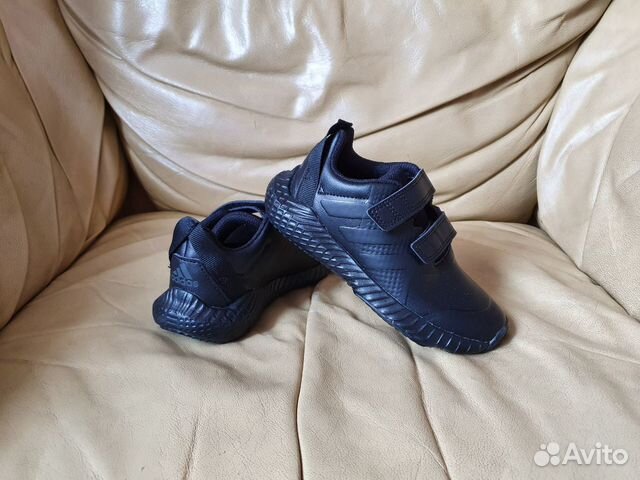 Кроссовки Adidas новые детские 30 р Кроссовки Adidas новые детские 30 р