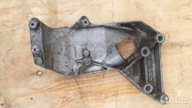 Кронштейн компрессора кондиционера Мерседес Актрос