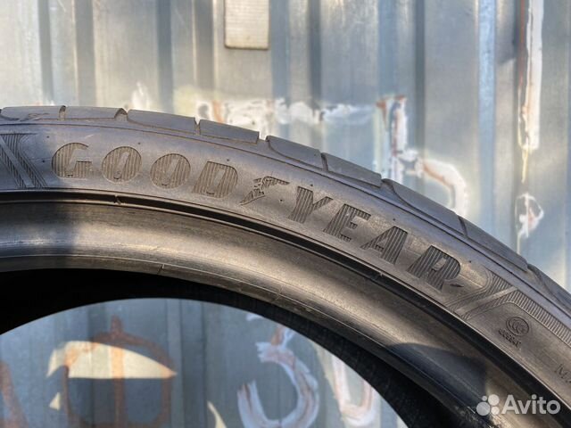 Шины Б/У 235/35R20 Goodyear Шины Б/У 235/35R20 Goodyear