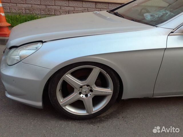 Крыло переднее левое Mercedes W219 CLS Крыло переднее левое Mercedes W219 CLS