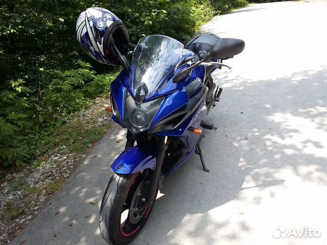 Yamaha FZ6R
