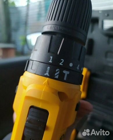 Шуруповерт Dewalt 26 Вт 5 Ам с кейсом