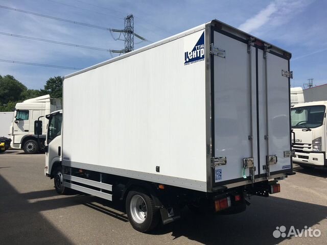 Isuzu NMR85H мебельный фургон Isuzu NMR85H мебельный фургон