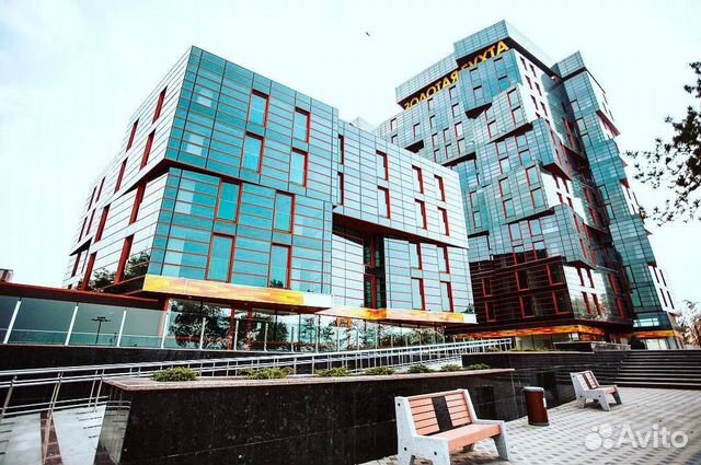 

2-к. квартира, 95 м², 10/14 эт.