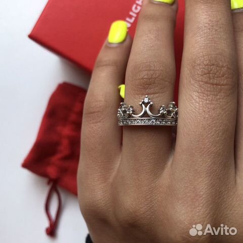 Серебряное кольцо с фианитами Серебряное кольцо с фианитами