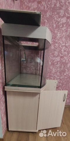 Аквариум 300 л. с изогнутым стеклом и тумбой Аквариум 300 л. с изогнутым стеклом и тумбой