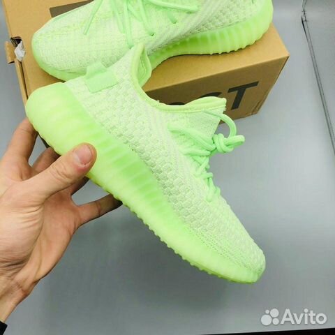 Adidas Yeezy Boost 350 зелёные с зеленой полоской Adidas Yeezy Boost 350 зелёные с зеленой полоской