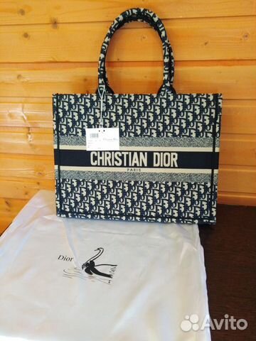 Сумка Christian dior book tote оригинал новая Сумка Christian dior book tote оригинал новая