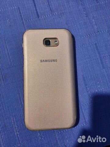 Телефон Samsung A7 (2017) Телефон Samsung A7 (2017)