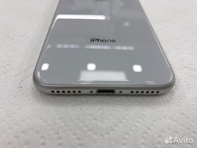 Телефон iPhone 8 64Gb White
