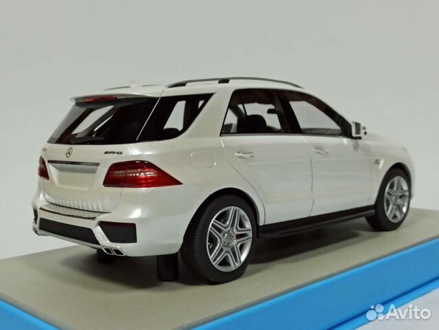 Mercedes ML63 AMG W166 1:18 White Limited