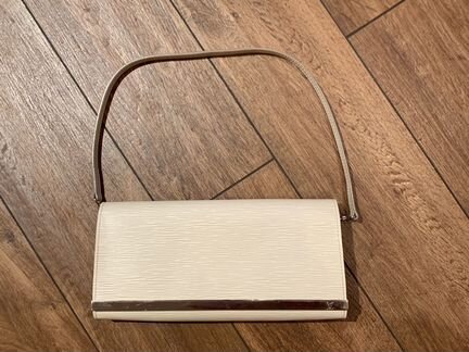 Сумка (клатч) Louis Vuitton