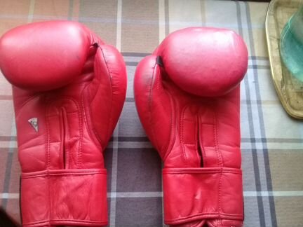 Боксерские перчатки Adidas Aiba красные