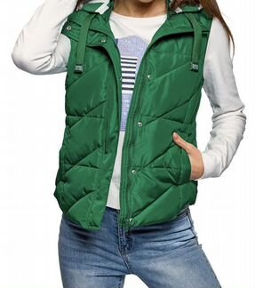 Женский спортивный жилет стеганый зеленый