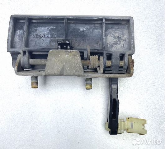 Мицубиси Ручка наружняя задней крышки багажника