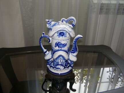 Чайник Гжель авт. Исаев