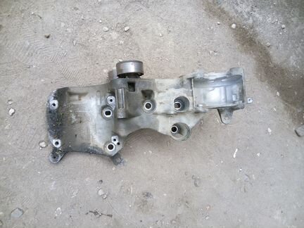 Крепление генератора Лада Ларгус