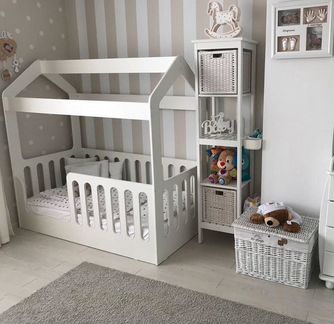 Кроватка домик в наличии