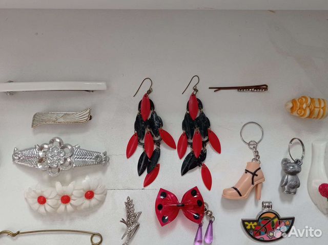 Заколки, серёжки, броши, брелоки СССР