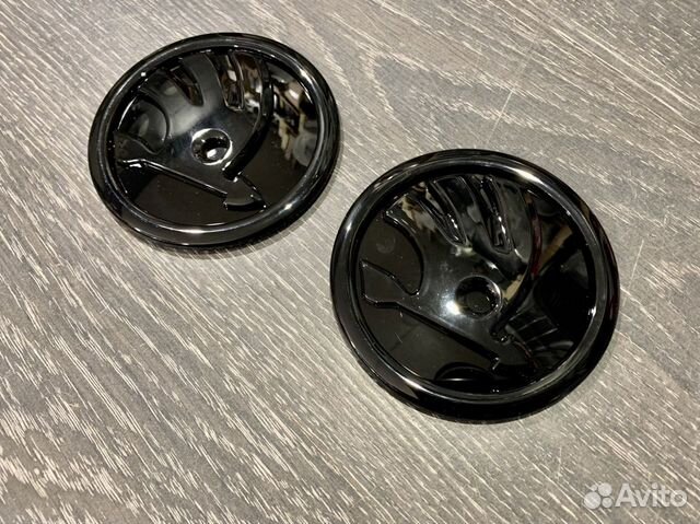 Эмблема skoda 100mm Black