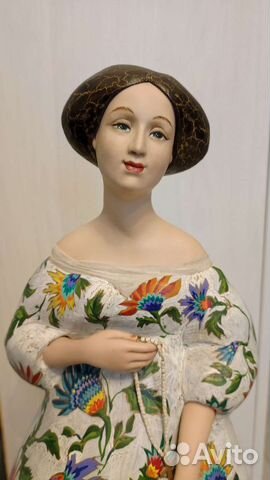 Кукла фарфоровая коллекционная