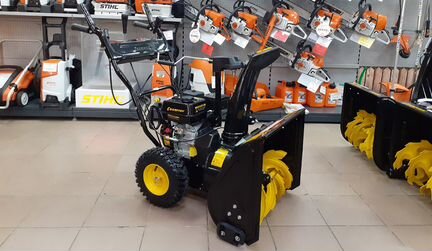Снегоуборщик бензиновый champion ST 553