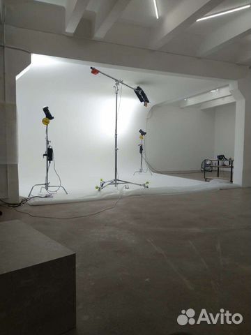 Ассистент фотографа, художник по свету, световик