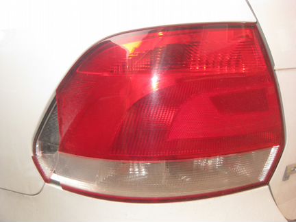 Левая задняя фара Вольксваген Поло