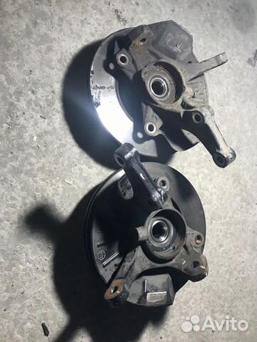 Hyundai Solaris 2 кулак передний левый