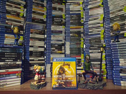 MK11 - Mortal Kombat PS4 + наушники Monster Beats