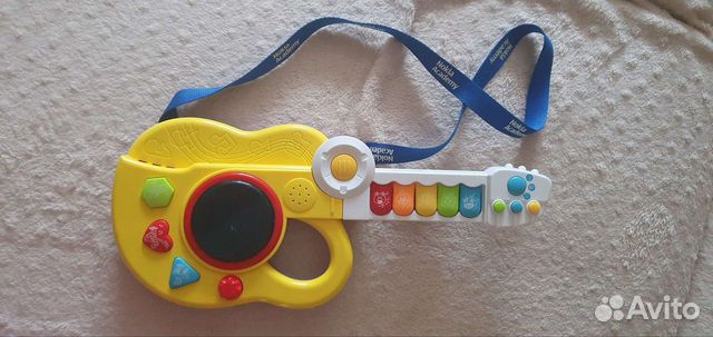 Музыкальная игрушка гитара