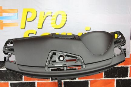 Торпедо Audi Q5 панель приборов