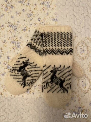 Варежки вязаные с рисунком