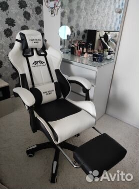 Игровое компьютерное кресло