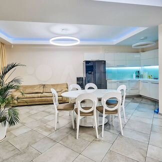 Дом 285 м² на участке 5 сот.