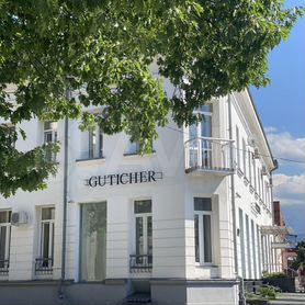 Гутичер. Фабрика гутичер. Гутичер мебель владикавказ. Гутичер мебель. Гутичер.