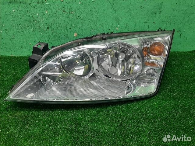 Фара левая Ford Mondeo 3 2002