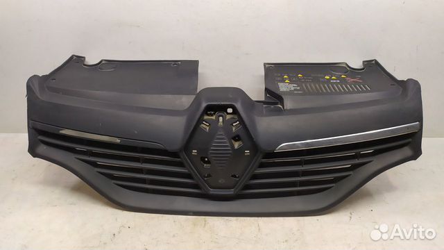 Решетка радиатора Renault Logan 2 2014-2018