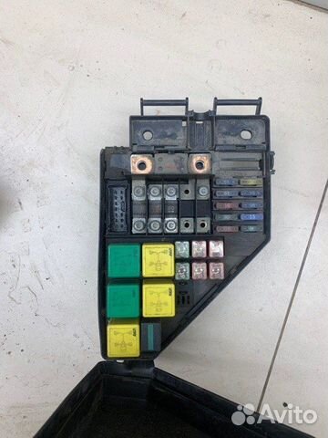 Блок предохранителей Rover 75 седан 1.8 18K4F 2000