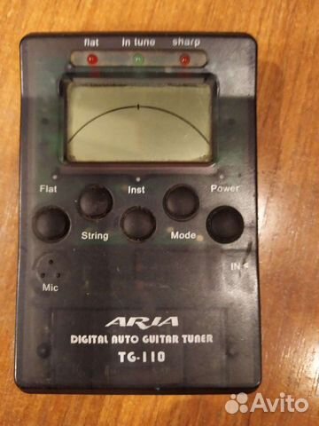 Тюнер для настройки гитары