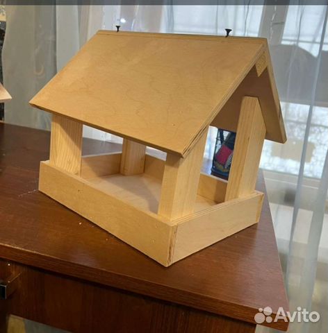 Кормушка для птиц