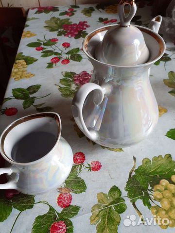 Кофейник и сливочник