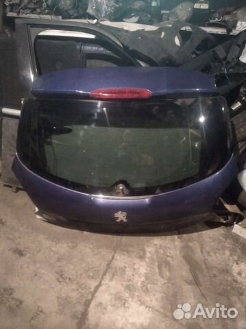 Крышка багажника Peugeot 208