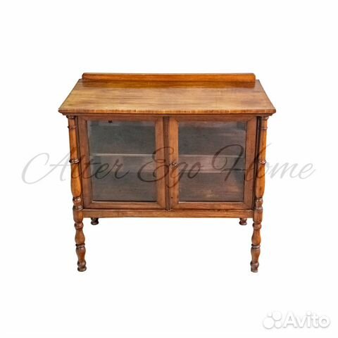 Антикварный чайный столик из ореха