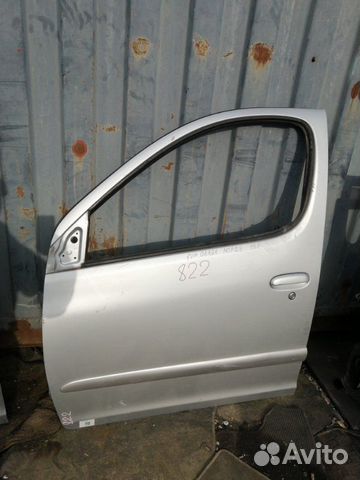 Дверь передняя левая Toyota Funcargo NCP20