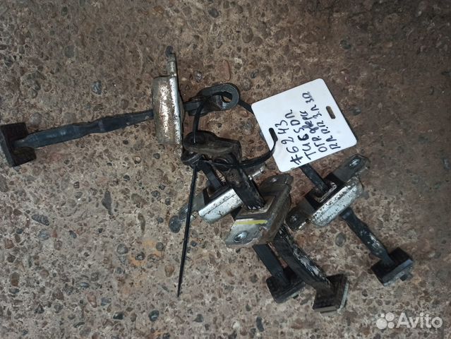 Ограничитель двери передний, задний Hyundai Tucson