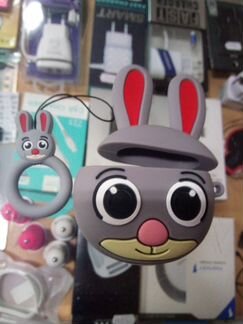 Чехлы для AirPods